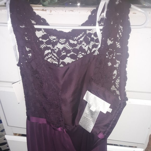 Dress - Picture 1 of 2